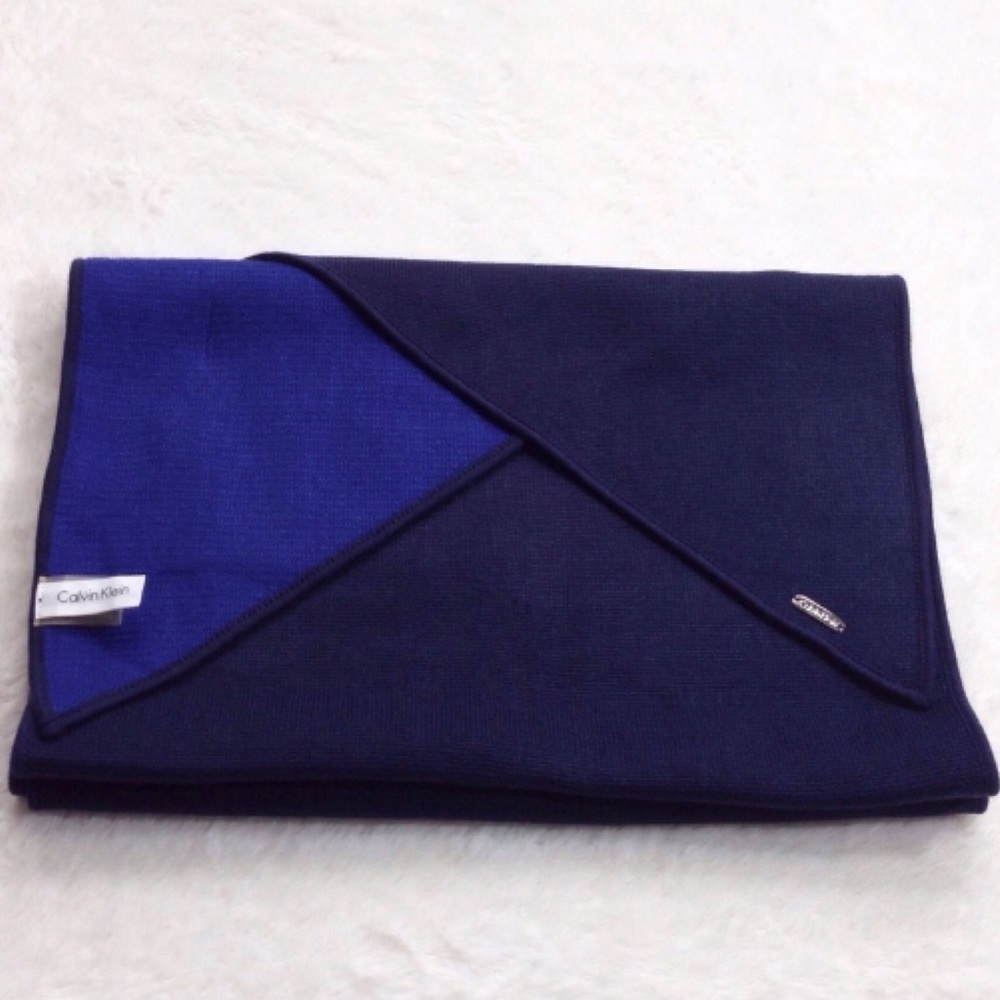 Calvin Klein Knit Scarf